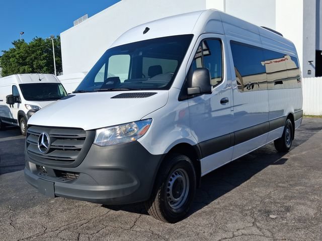 Used 2025 Mercedes-Benz Sprinter 2500 image 2