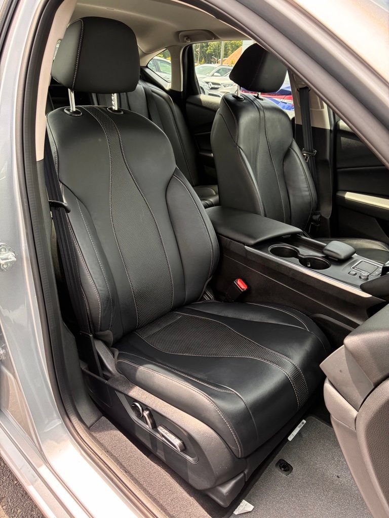 Used 2023 Acura TLX w/ Technology Package FWD image 18