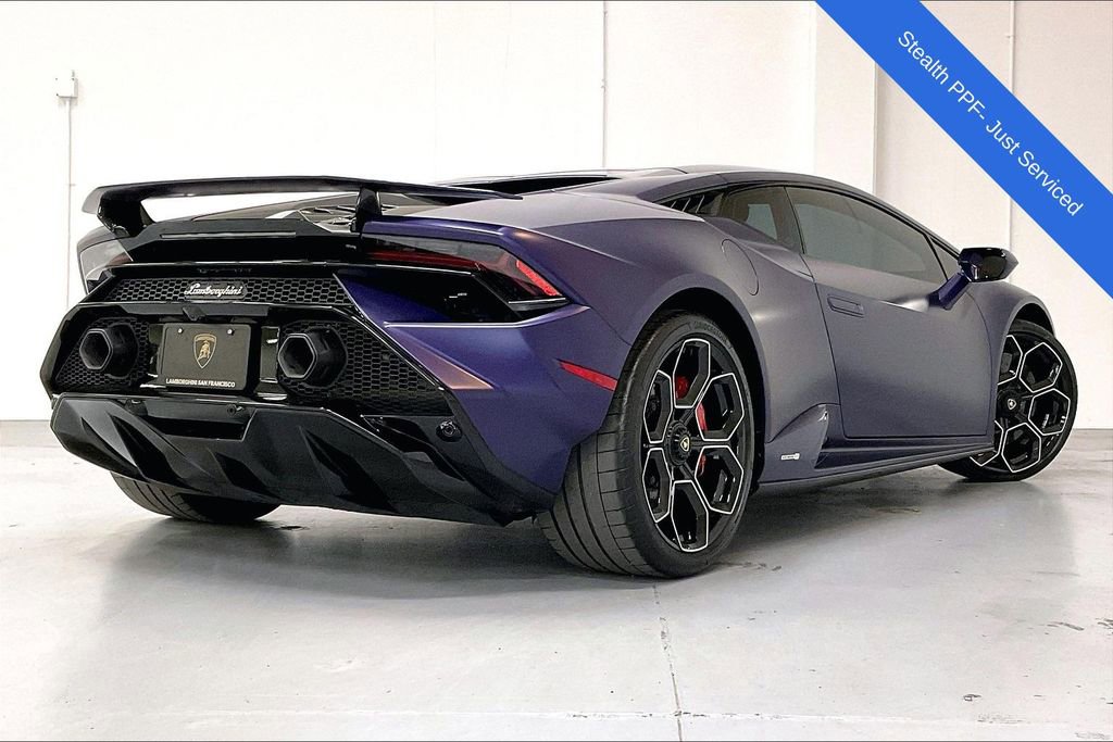 Used 2024 Lamborghini Huracan Tecnica image 4