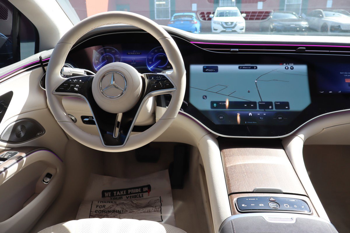 Used 2022 Mercedes-Benz EQS 580 4MATIC Sedan image 12