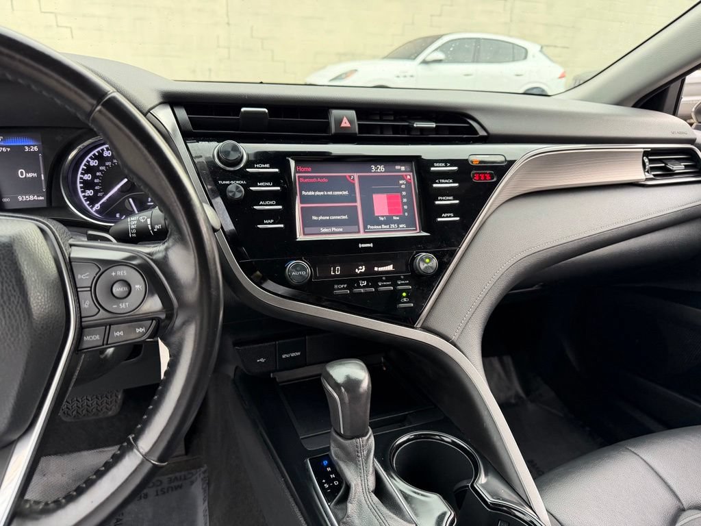 Used 2020 Toyota Camry SE FWD image 20
