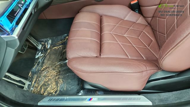 Used 2023 BMW 760i xDrive AWD/4WD image 33
