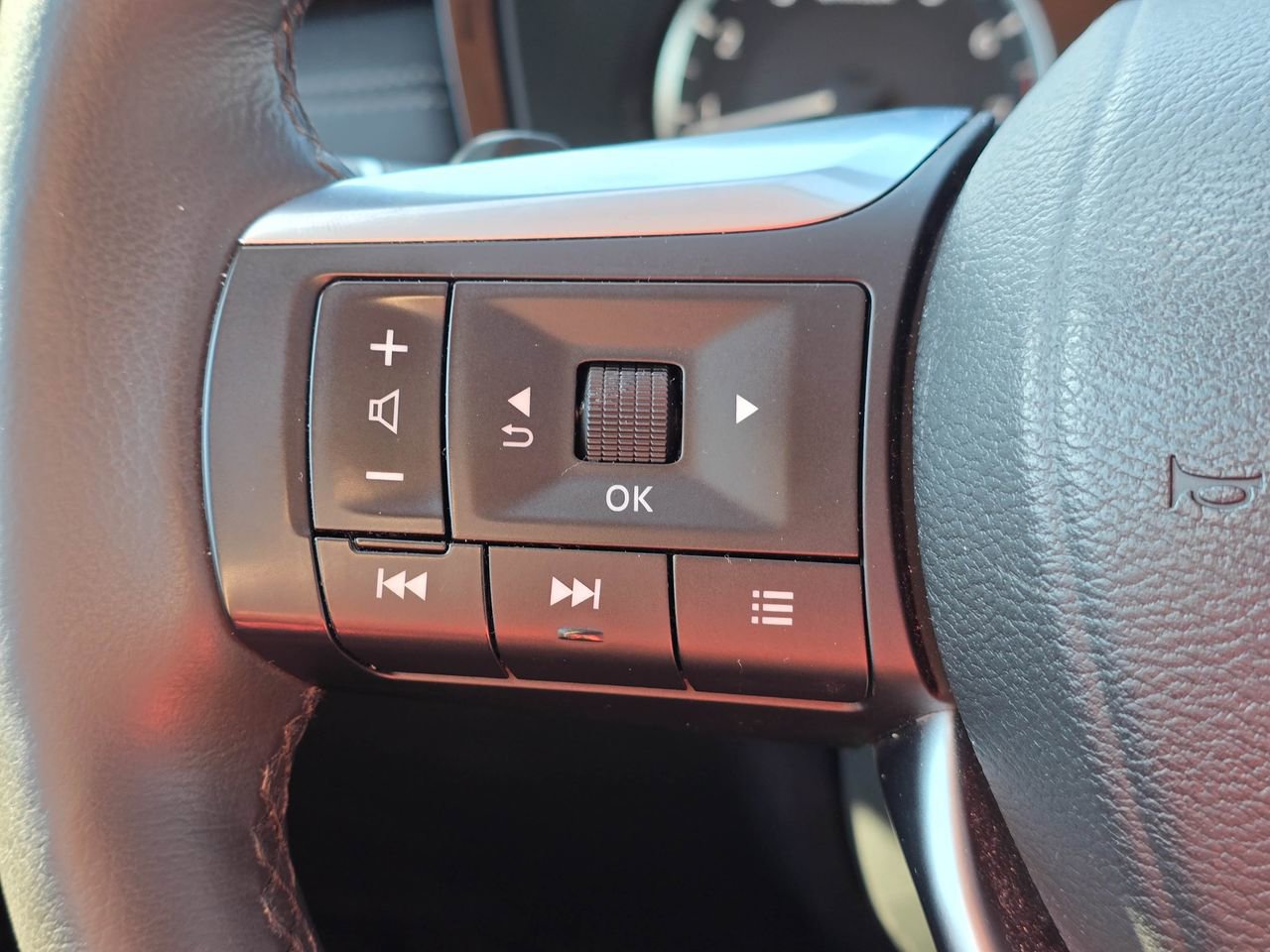 Used 2023 INFINITI QX60 Pure image 20