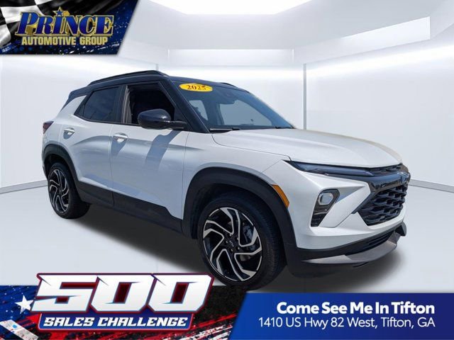 Used 2025 Chevrolet TrailBlazer RS w/ Convenience Package FWD image 1