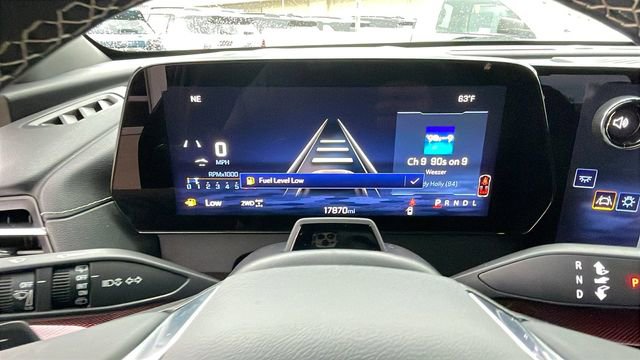 Used 2025 Chevrolet Traverse Z71 w/ Enhanced Driving Package AWD/4WD image 24