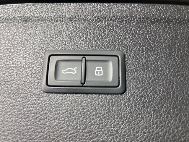 Used 2023 Audi Q5 2.0T Premium w/ Convenience Package AWD/4WD image 28
