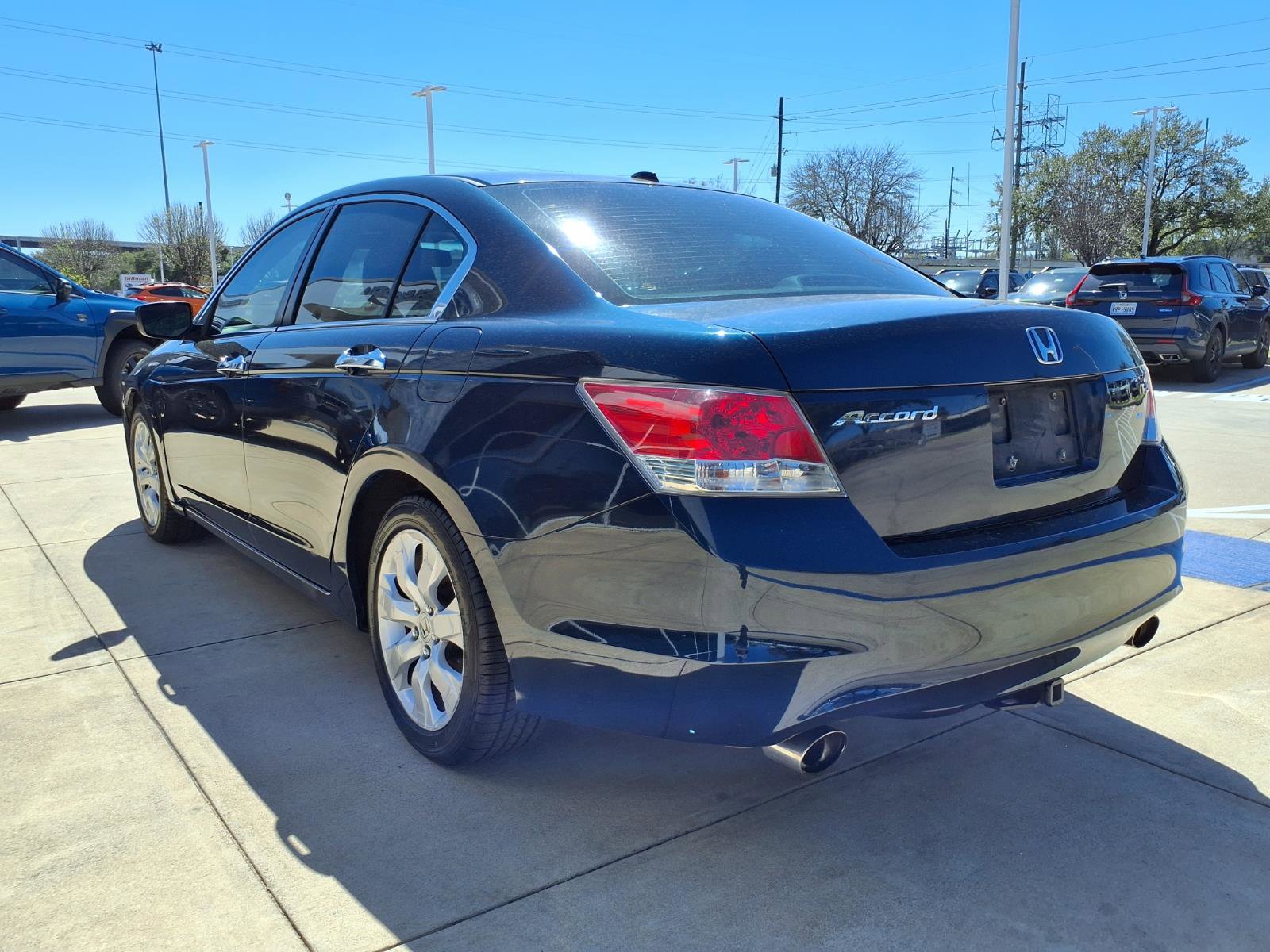 Used 2010 Honda Accord EX-L image 3