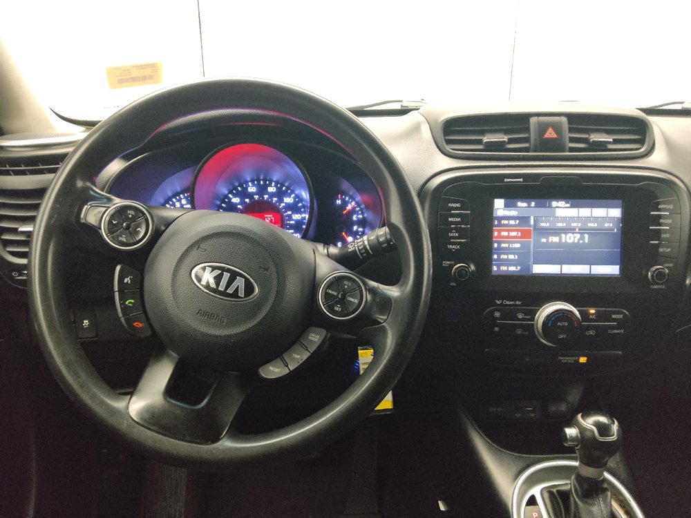Used 2018 Kia Soul + FWD image 22