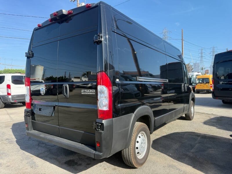 Used 2023 RAM ProMaster 2500 FWD image 6
