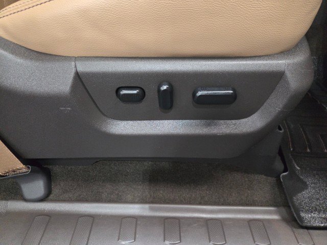 Used 2014 Ford F250 Lariat w/ Lariat Ultimate Package AWD/4WD image 72