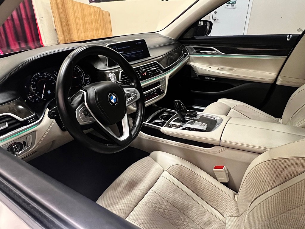 Used 2016 BMW 740i RWD image 12