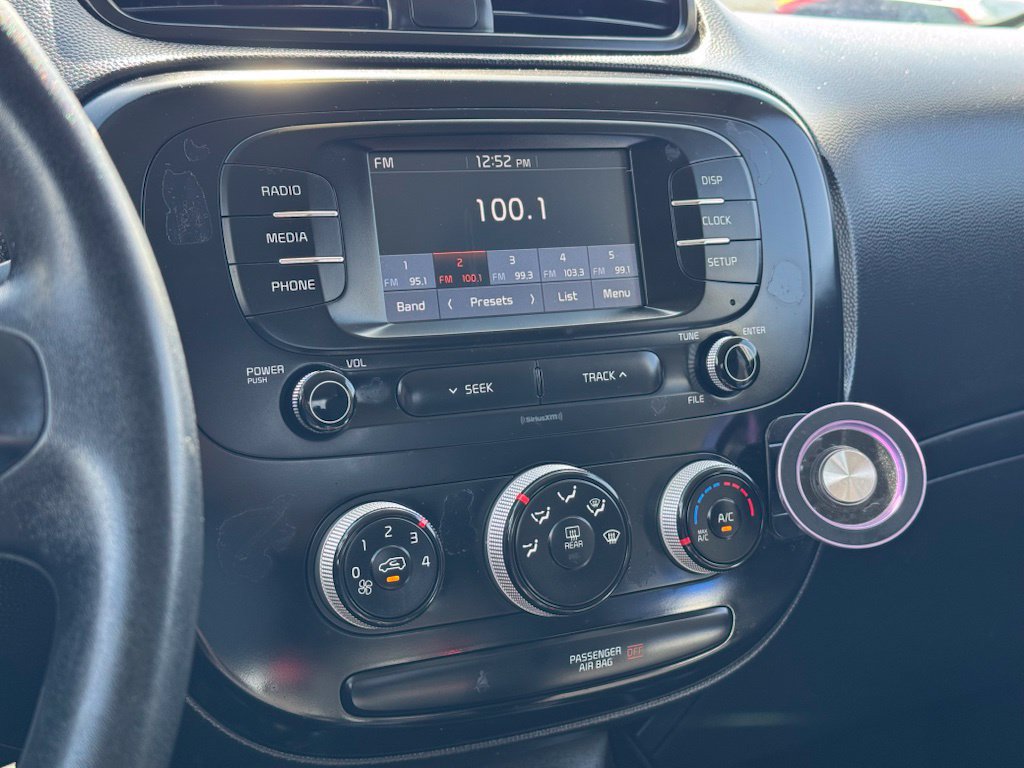 Used 2019 Kia Soul FWD image 14