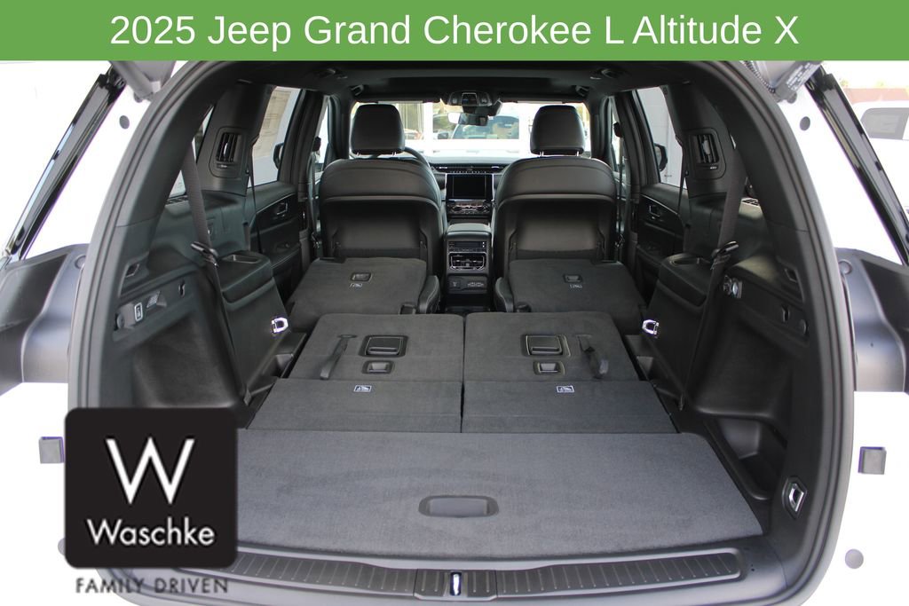 New 2025 Jeep Grand Cherokee L Altitude image 19