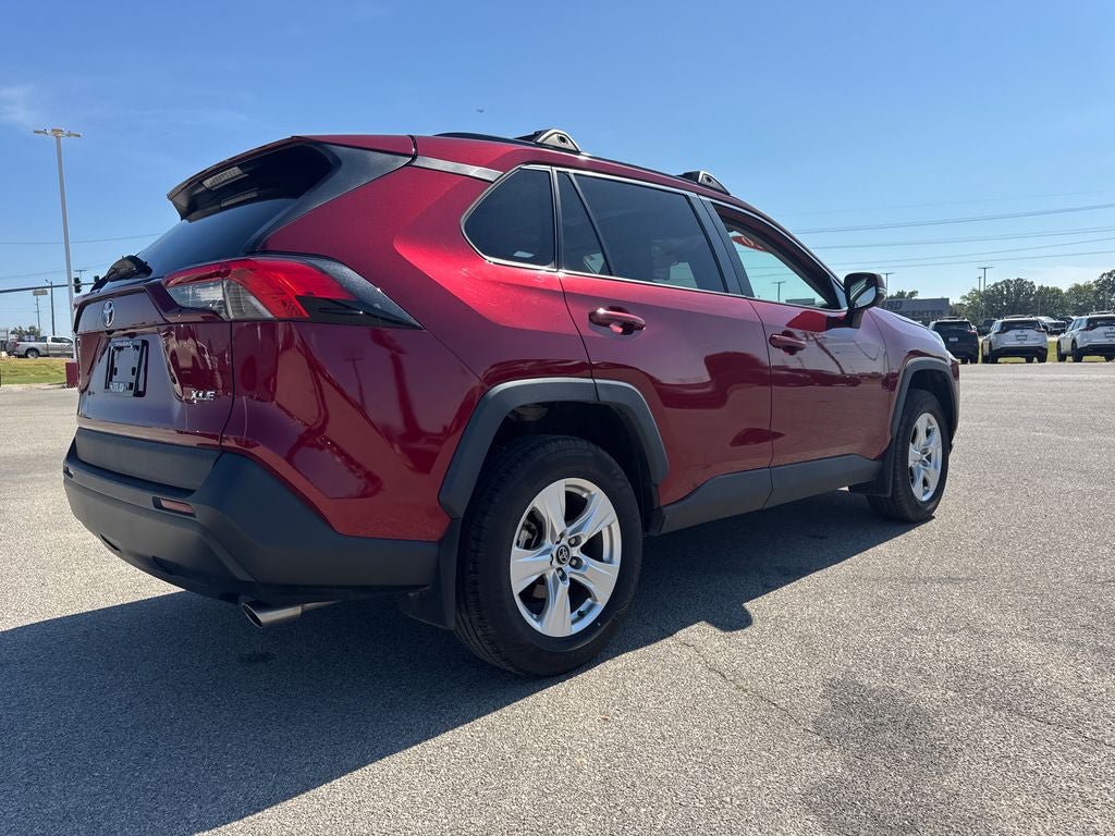 Used 2020 Toyota RAV4 XLE w/ Convenience Package FWD image 8