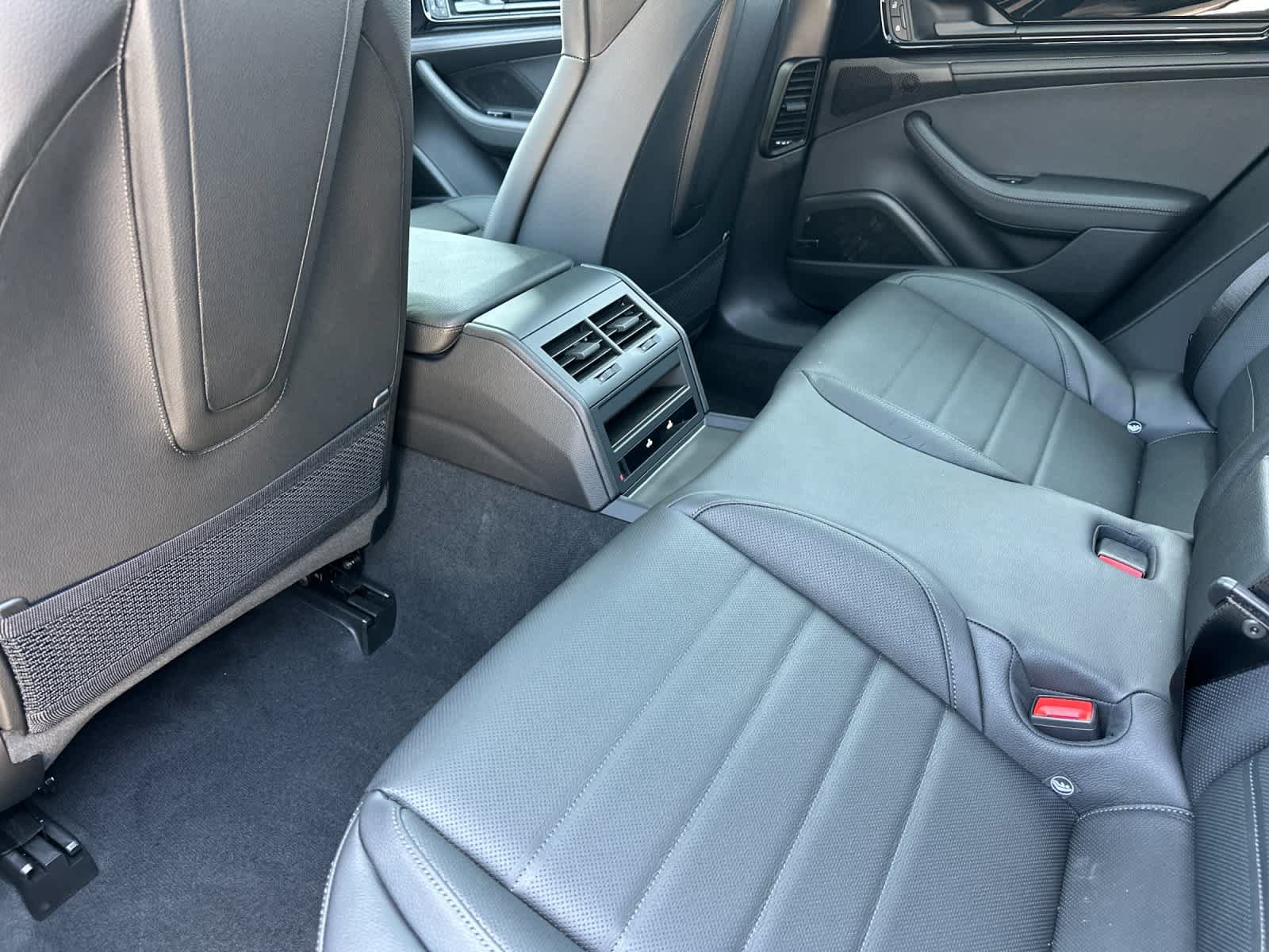 New 2025 Porsche Panamera 4 AWD/4WD image 13