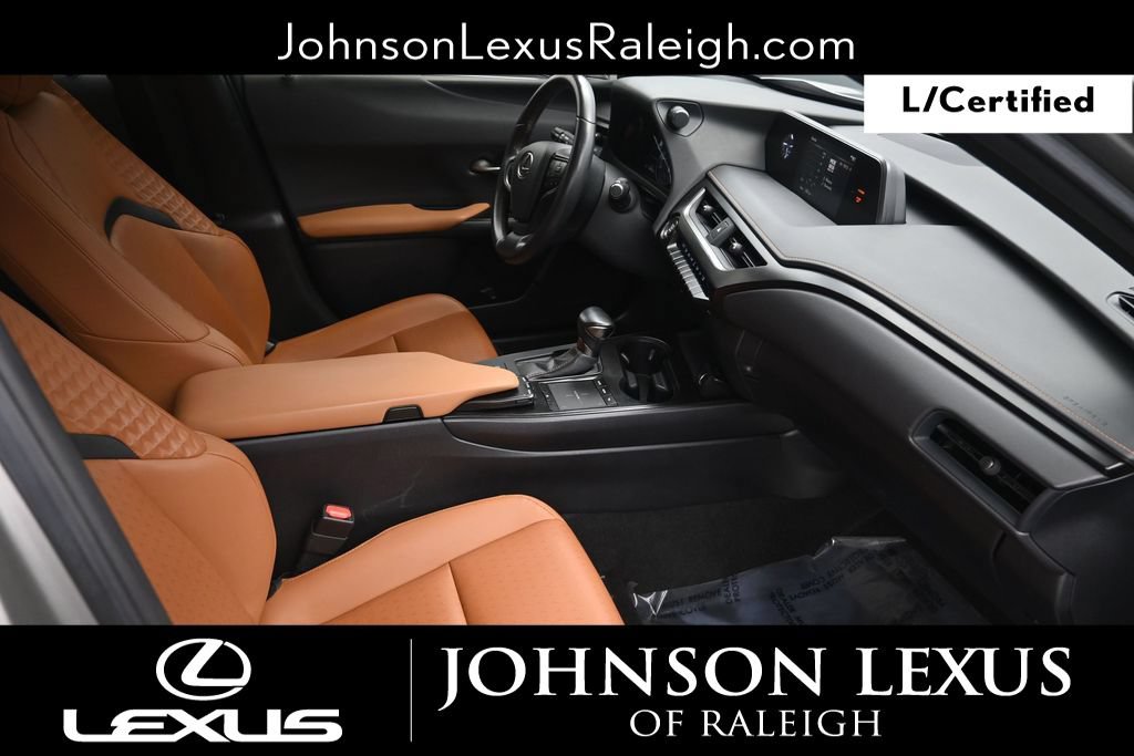 Certified 2021 Lexus UX 200 w/ Accessory Package (Z2) FWD image 10