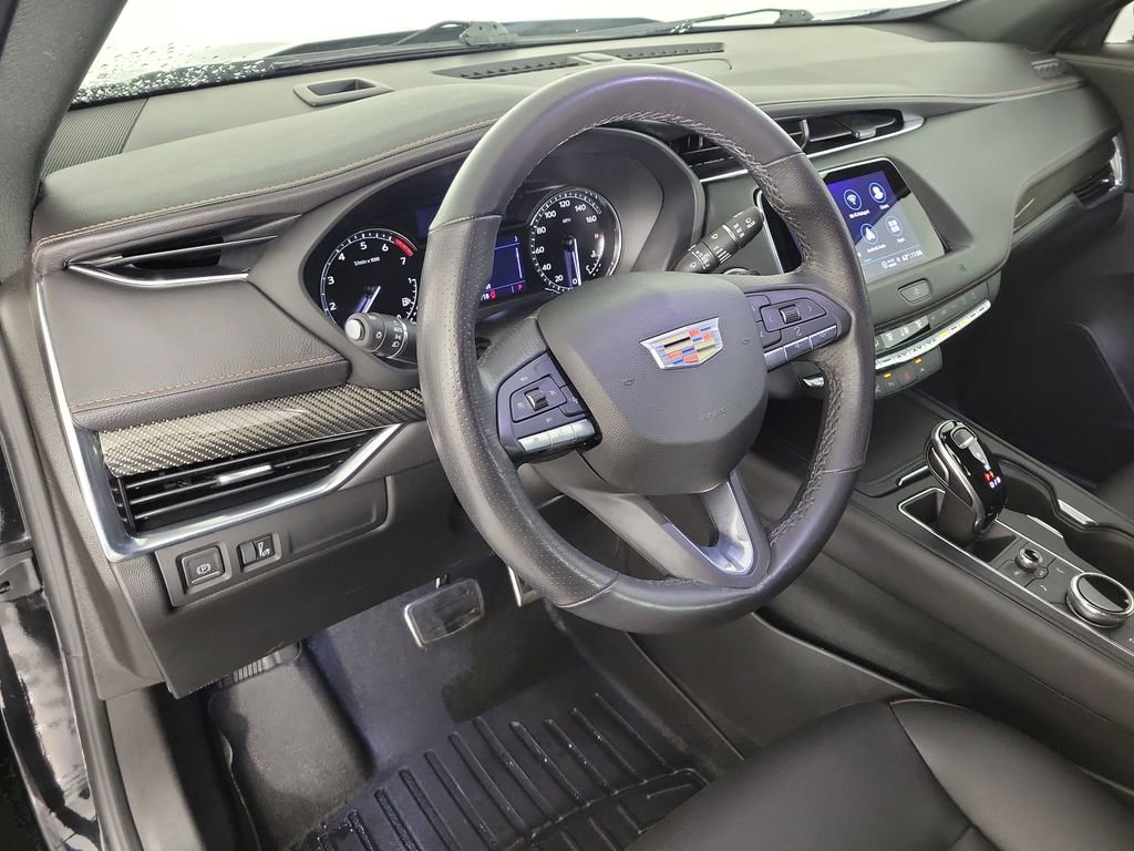 Used 2021 Cadillac XT4 Sport w/ Enhanced Visibility Package FWD image 17