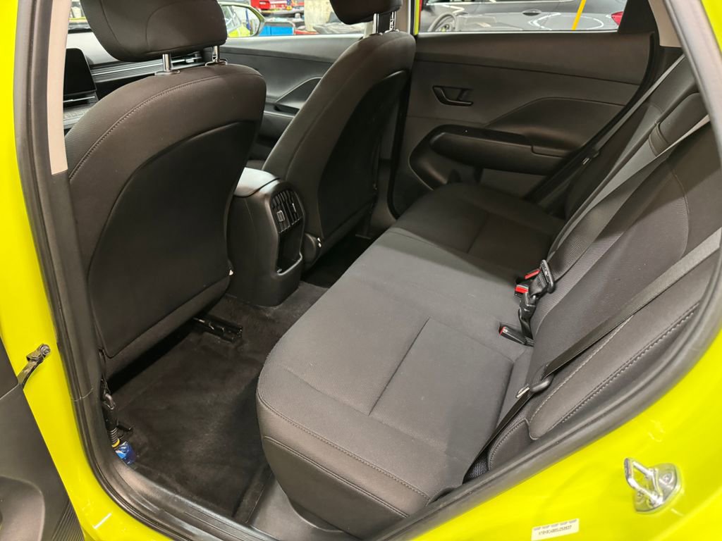 Used 2025 Hyundai Kona SEL image 15