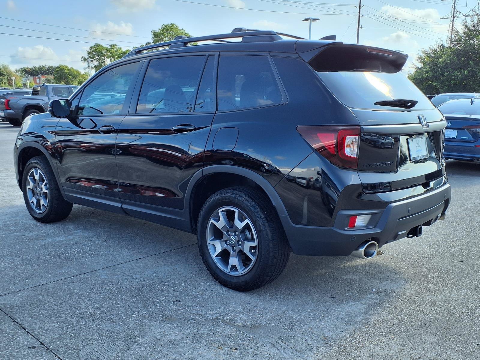 Certified 2023 Honda Passport TrailSport image 3