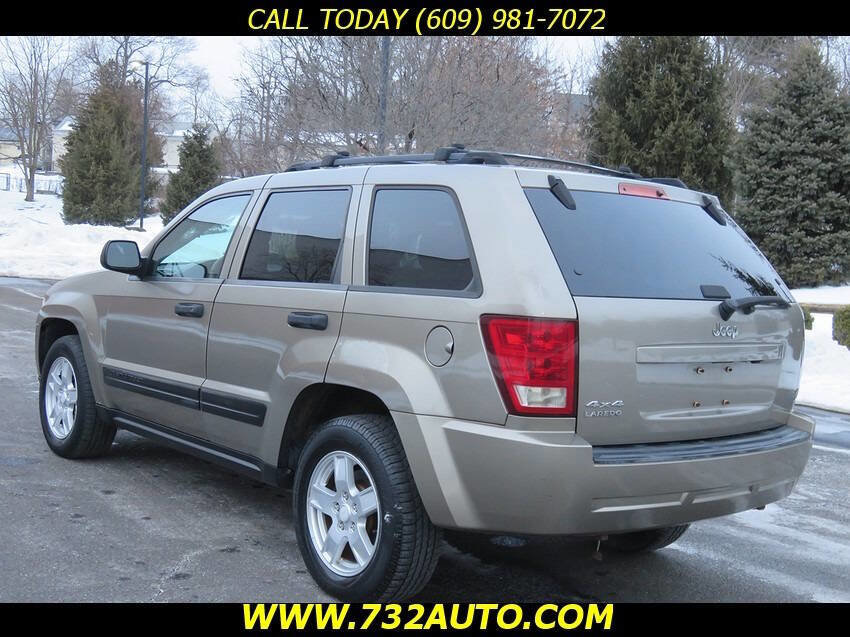 Used 2006 Jeep Grand Cherokee Laredo AWD/4WD image 10