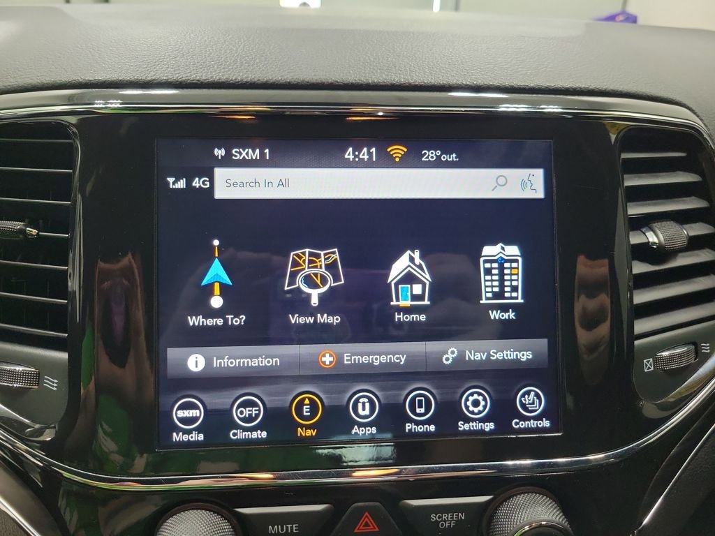 Used 2022 Jeep Grand Cherokee Limited image 44