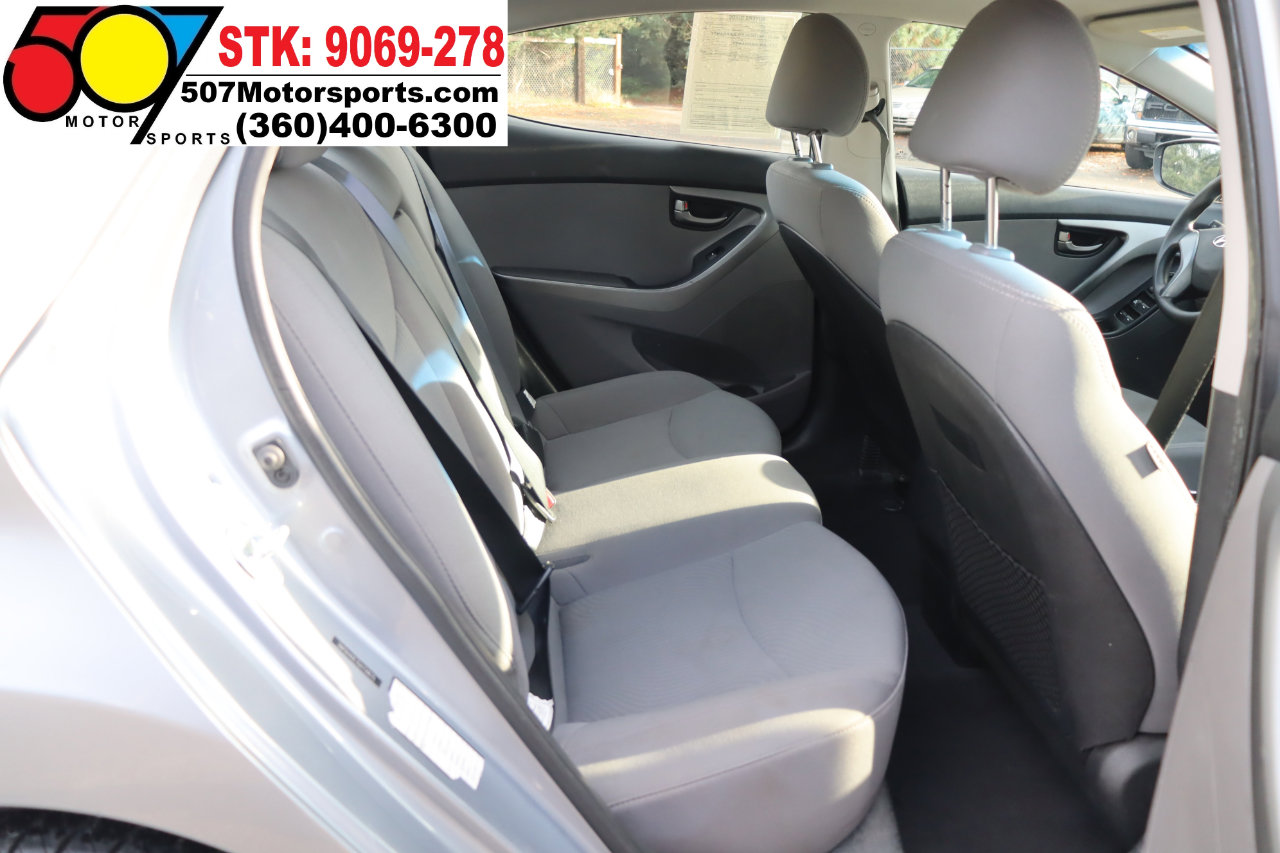 Used 2016 Hyundai Elantra SE image 16