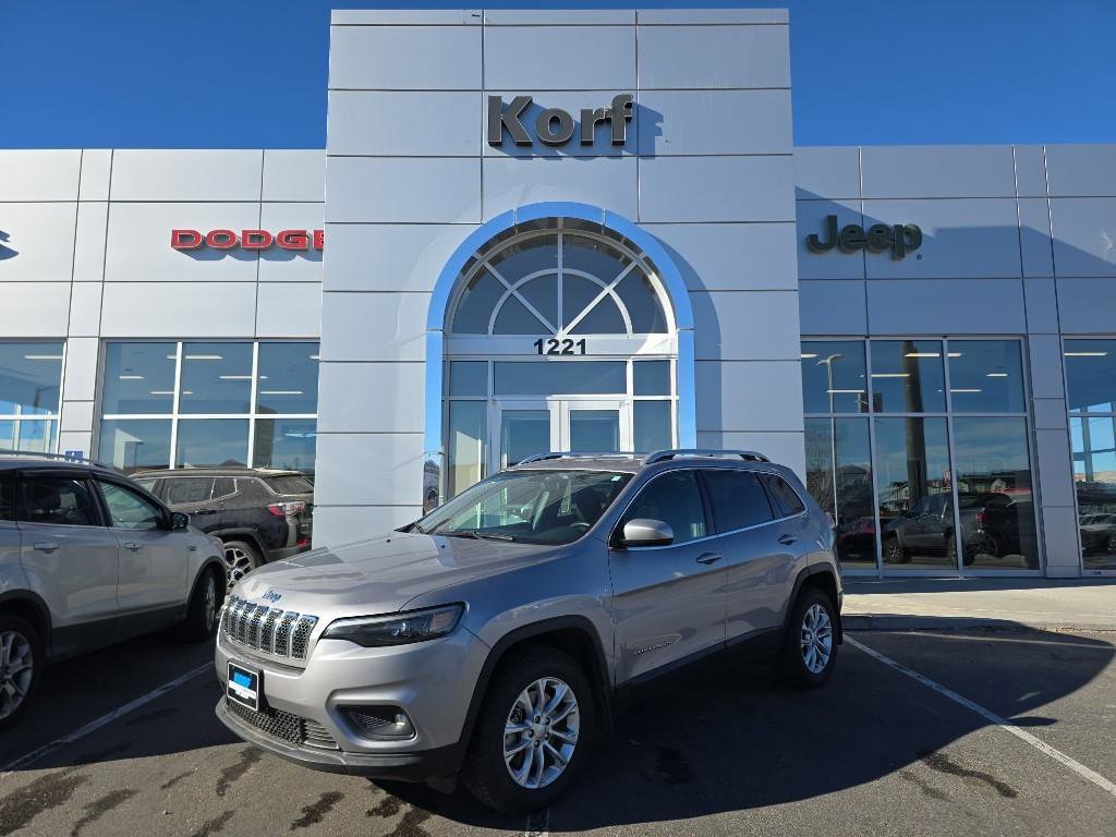 Used 2019 Jeep Cherokee Latitude w/ Cold Weather Group image 1