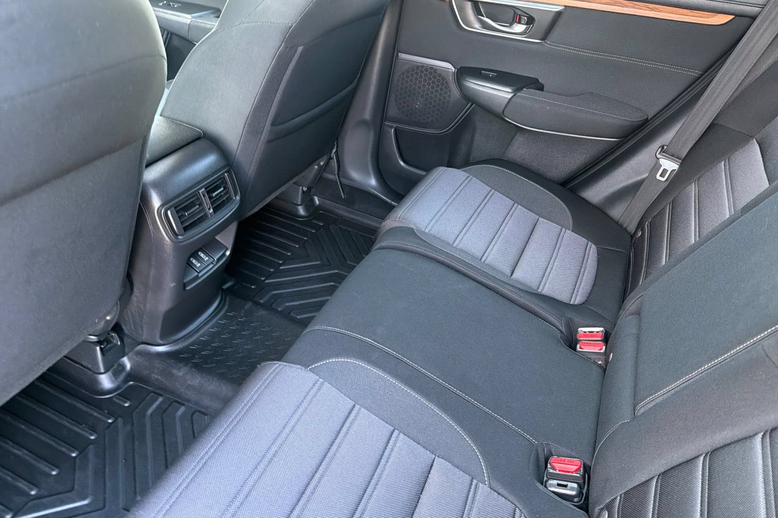 Used 2017 Honda CR-V EX image 16