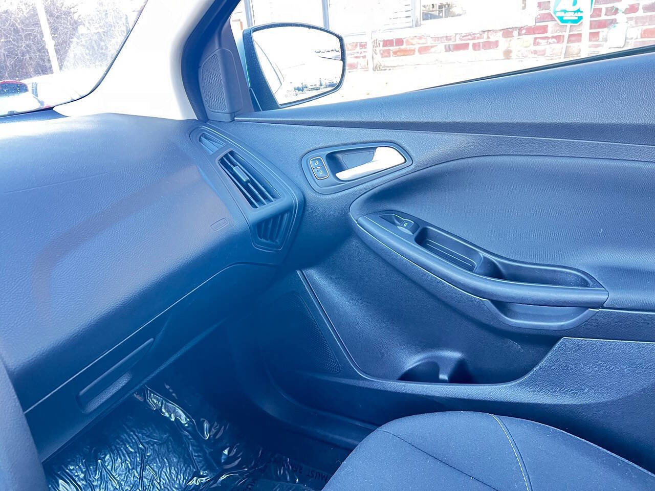 Used 2018 Ford Focus SE image 21