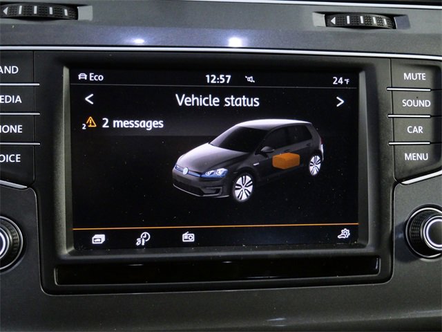 Used 2016 Volkswagen e-Golf SE w/ DC Fast Charging Package image 22