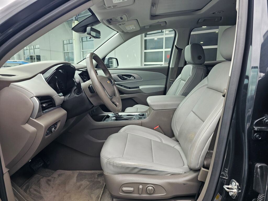Used 2018 Chevrolet Traverse LT AWD/4WD image 23