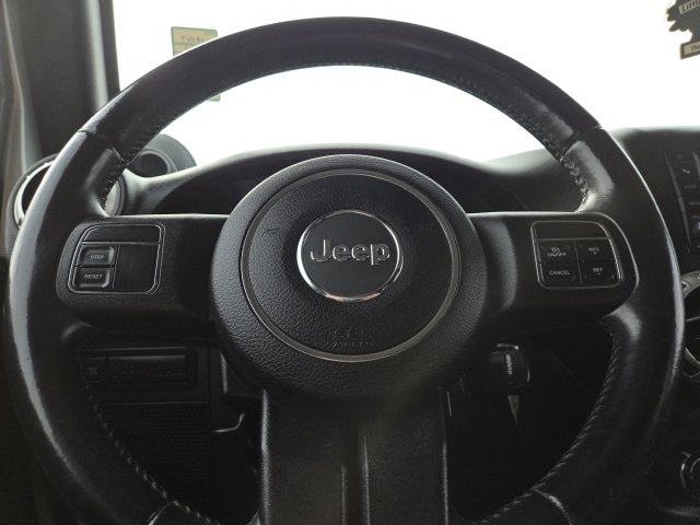 Used 2012 Jeep Wrangler Unlimited Rubicon image 14