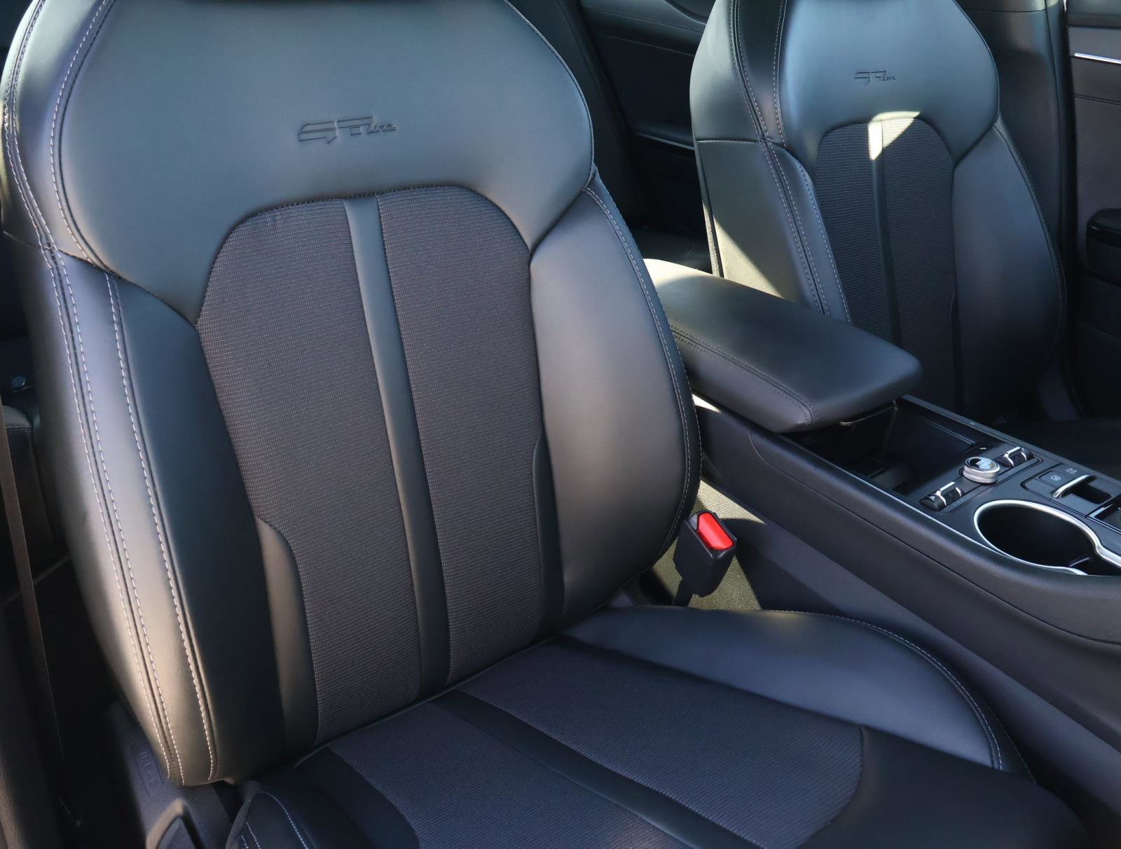Used 2024 Kia K5 GT-Line image 17