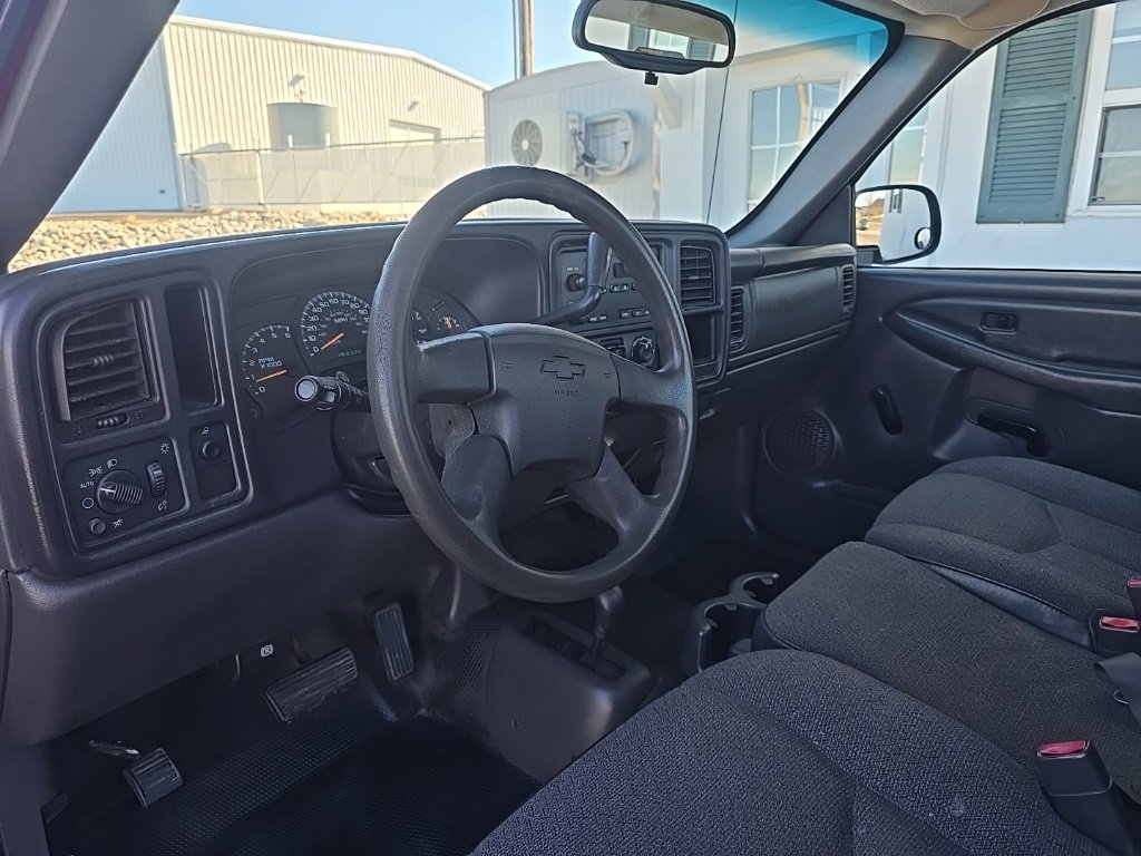Used 2005 Chevrolet Silverado 1500 W/T image 16