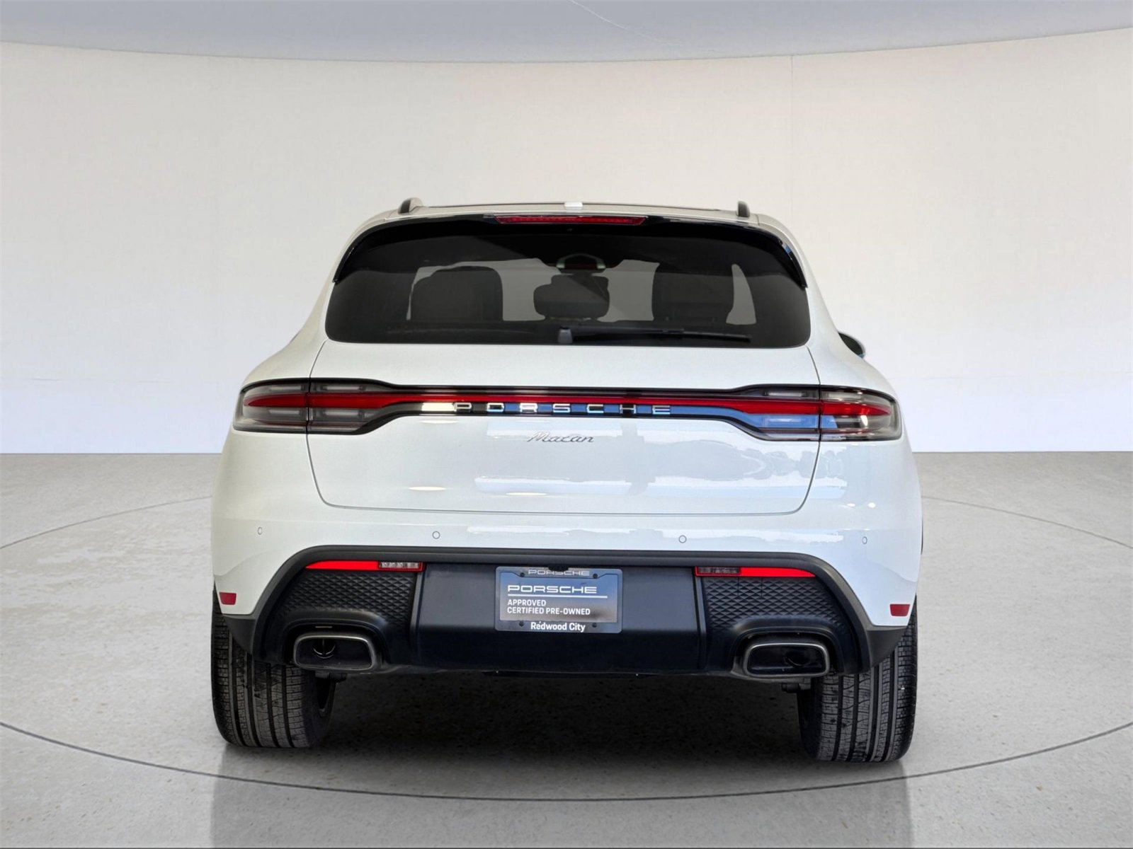 Used 2025 Porsche Macan image 7