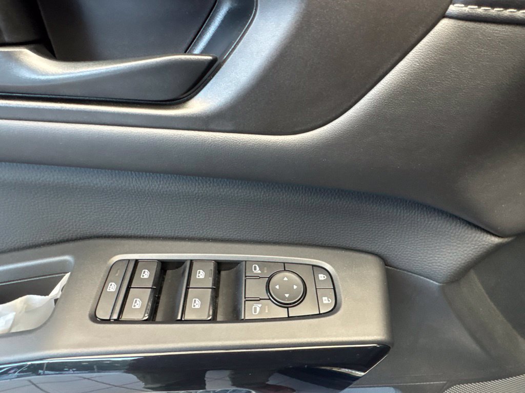 New 2026 Nissan Pathfinder SV w/ SV Premium Package AWD/4WD image 6