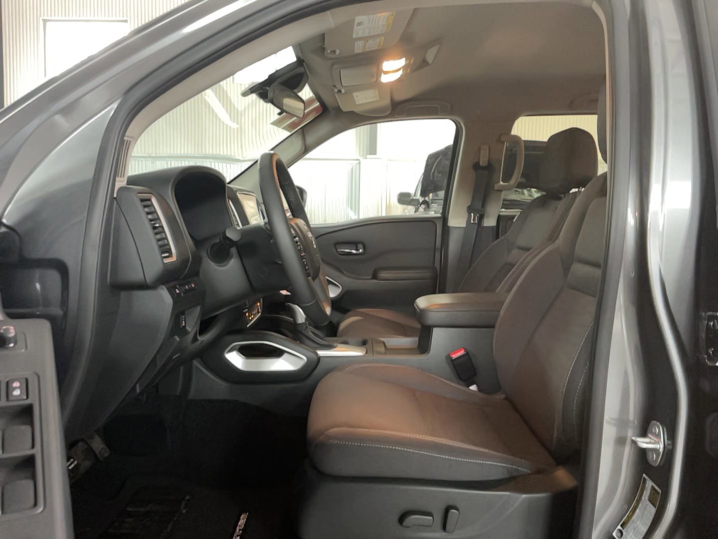 Used 2024 Nissan Frontier SV w/ SV Convenience Package AWD/4WD image 6