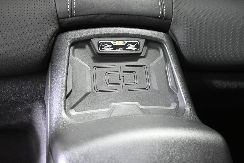 Used 2018 Chevrolet Camaro SS RWD image 16
