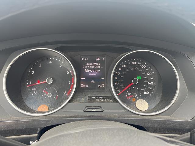 Used 2020 Volkswagen Tiguan SE w/ Panoramic Sunroof Package image 10