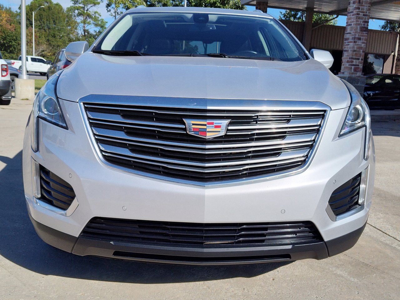 Used 2018 Cadillac XT5 Luxury w/ Driver Awareness Package image 12