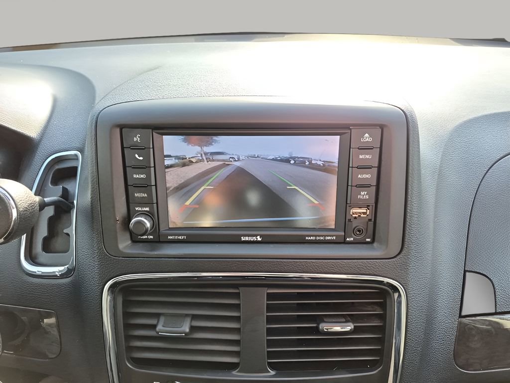 Used 2018 Dodge Grand Caravan SE w/ UConnect Hands-Free Group image 39