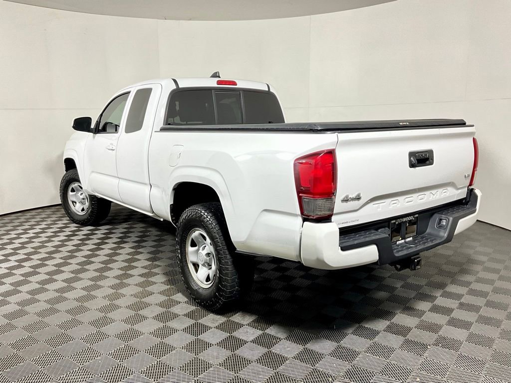 Used 2020 Toyota Tacoma SR image 9