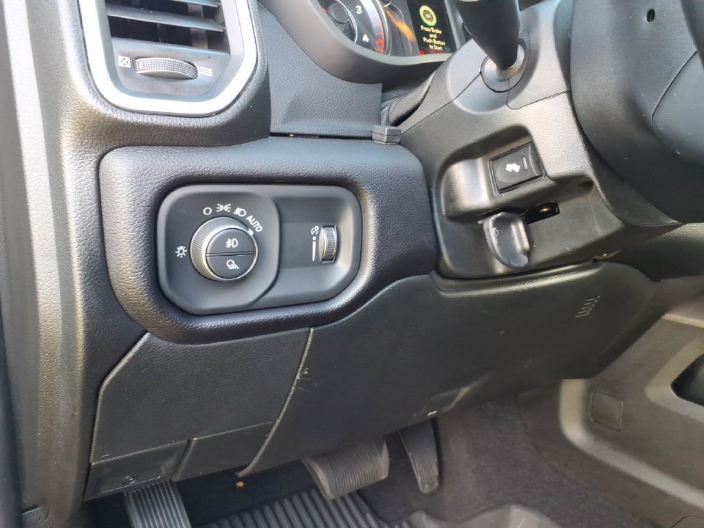 Used 2021 RAM 2500 Big Horn w/ Night Edition AWD/4WD image 24
