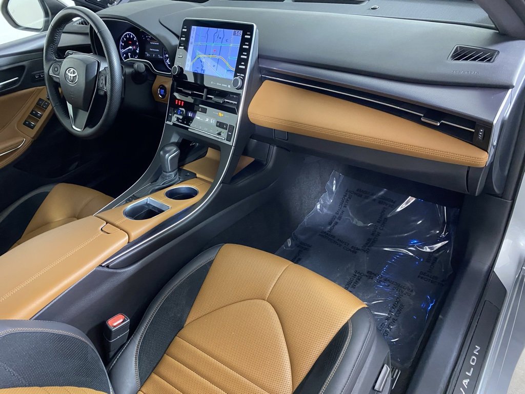 Used 2022 Toyota Avalon Touring image 34