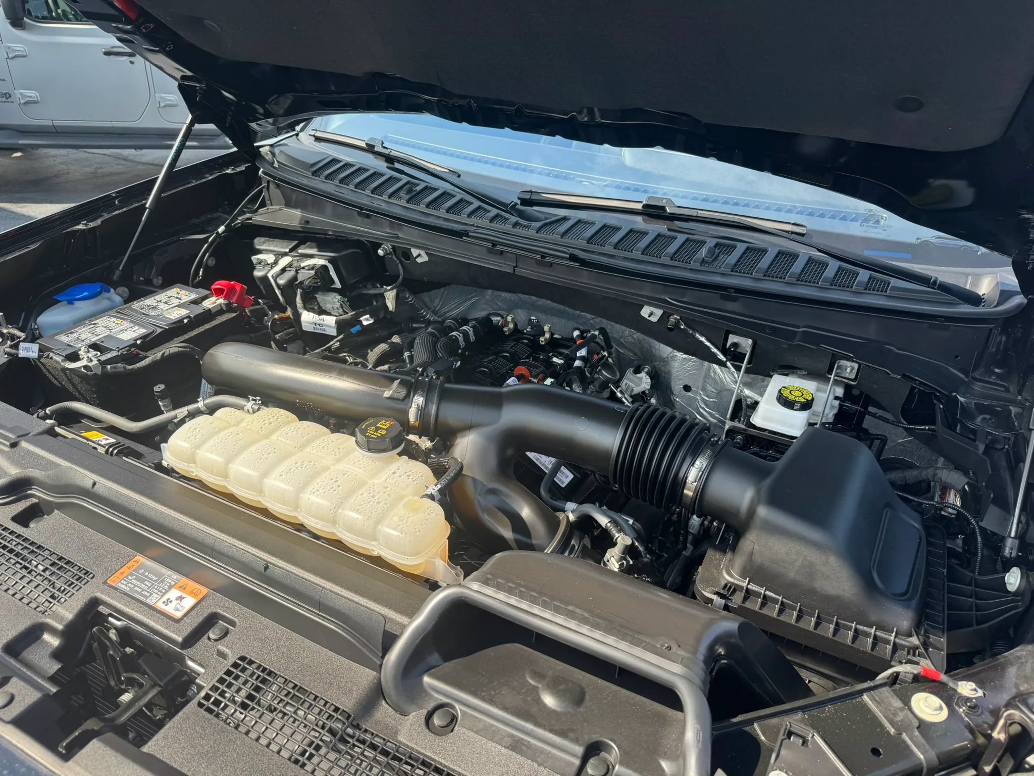 Used 2025 Ford Expedition Platinum AWD/4WD image 22