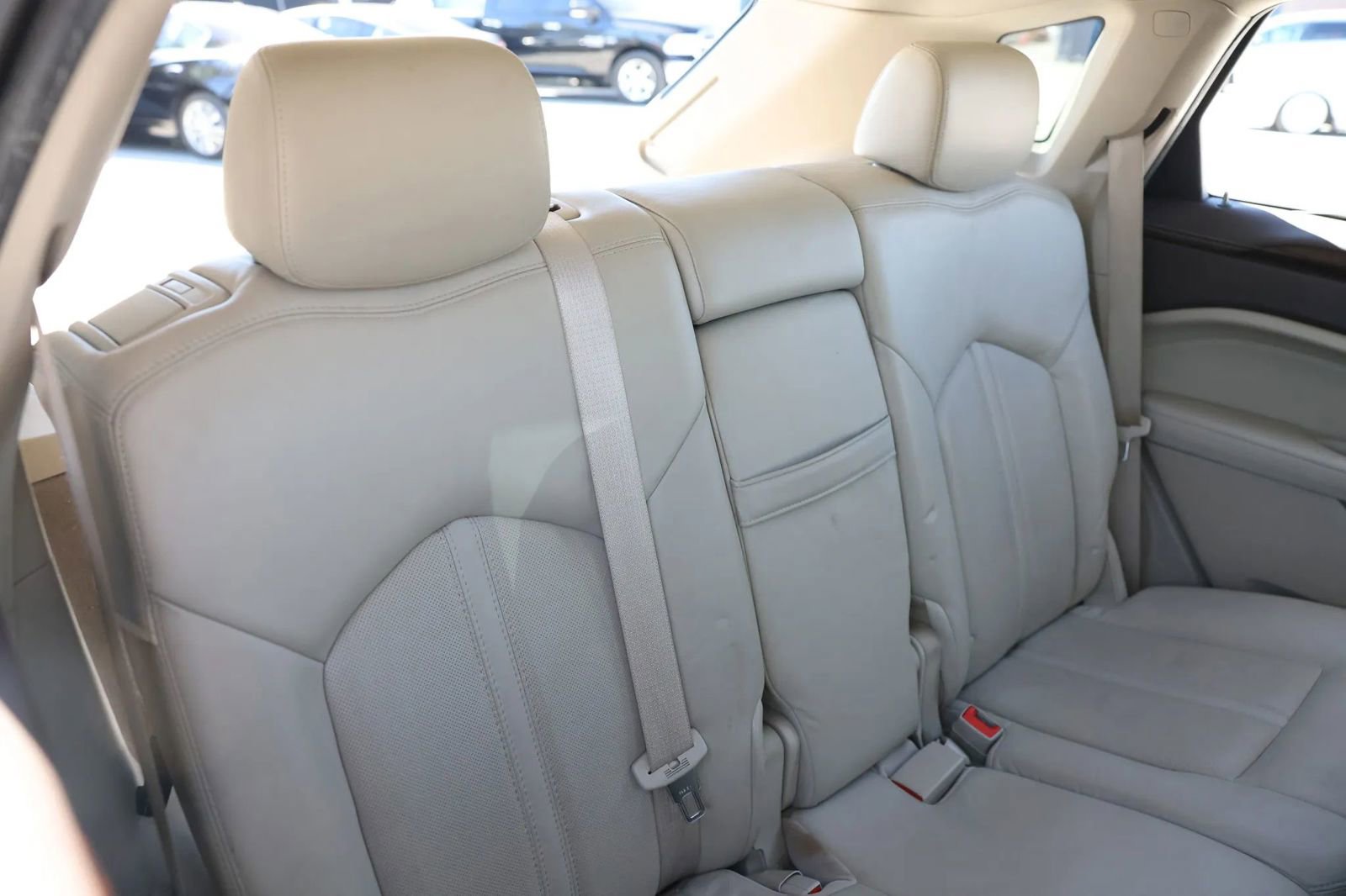Used 2010 Cadillac SRX Luxury image 17