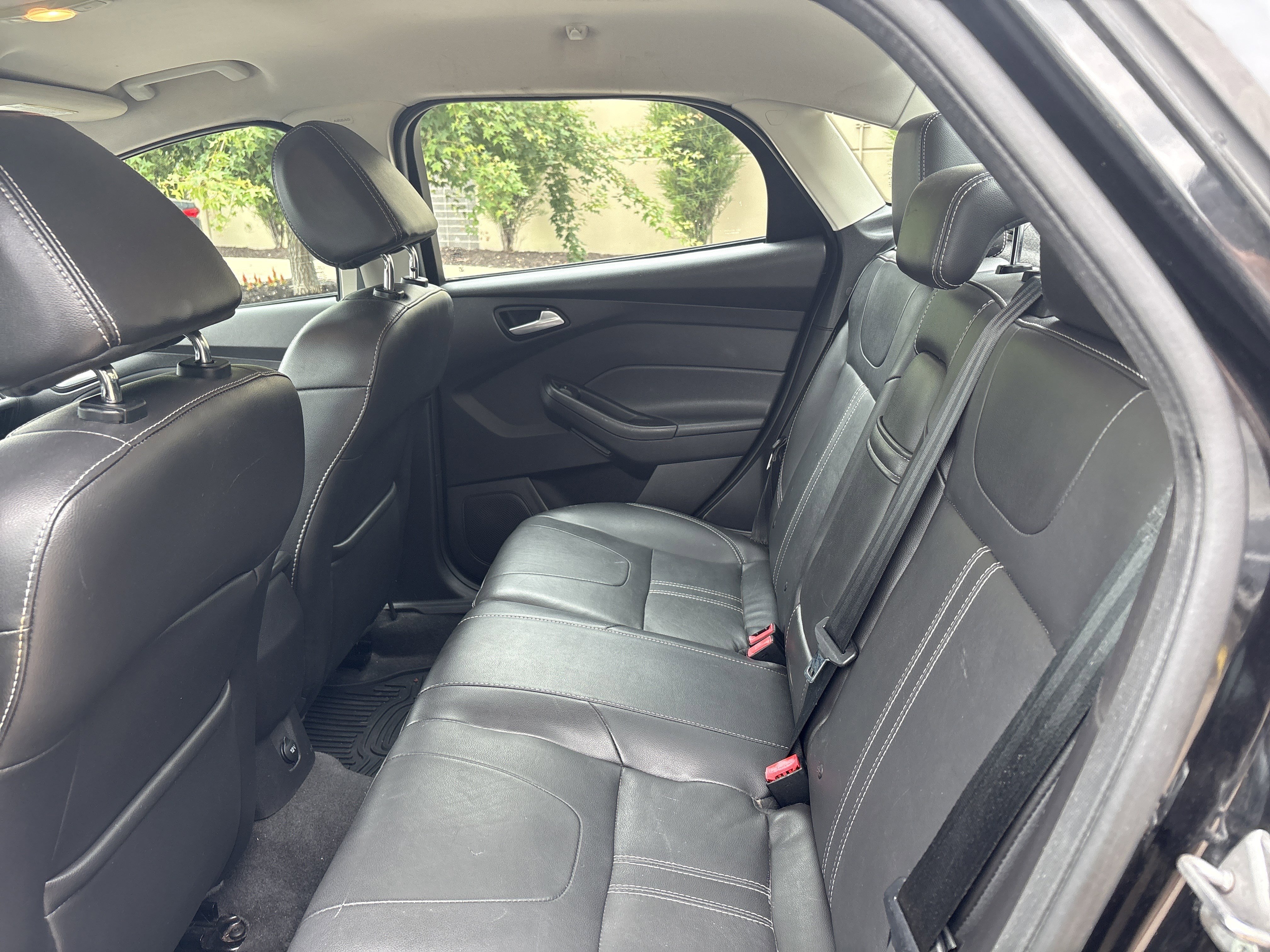 Used 2013 Ford Focus SE FWD image 28