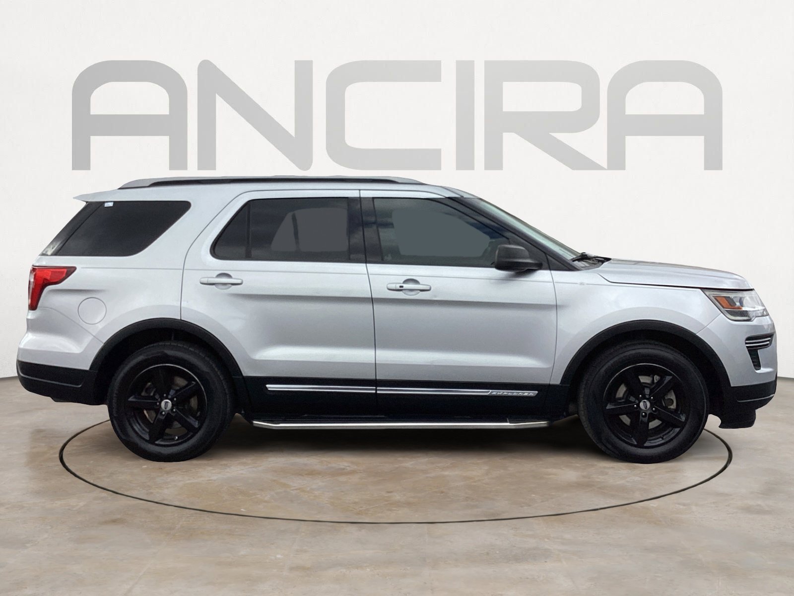 Used 2019 Ford Explorer XLT image 15