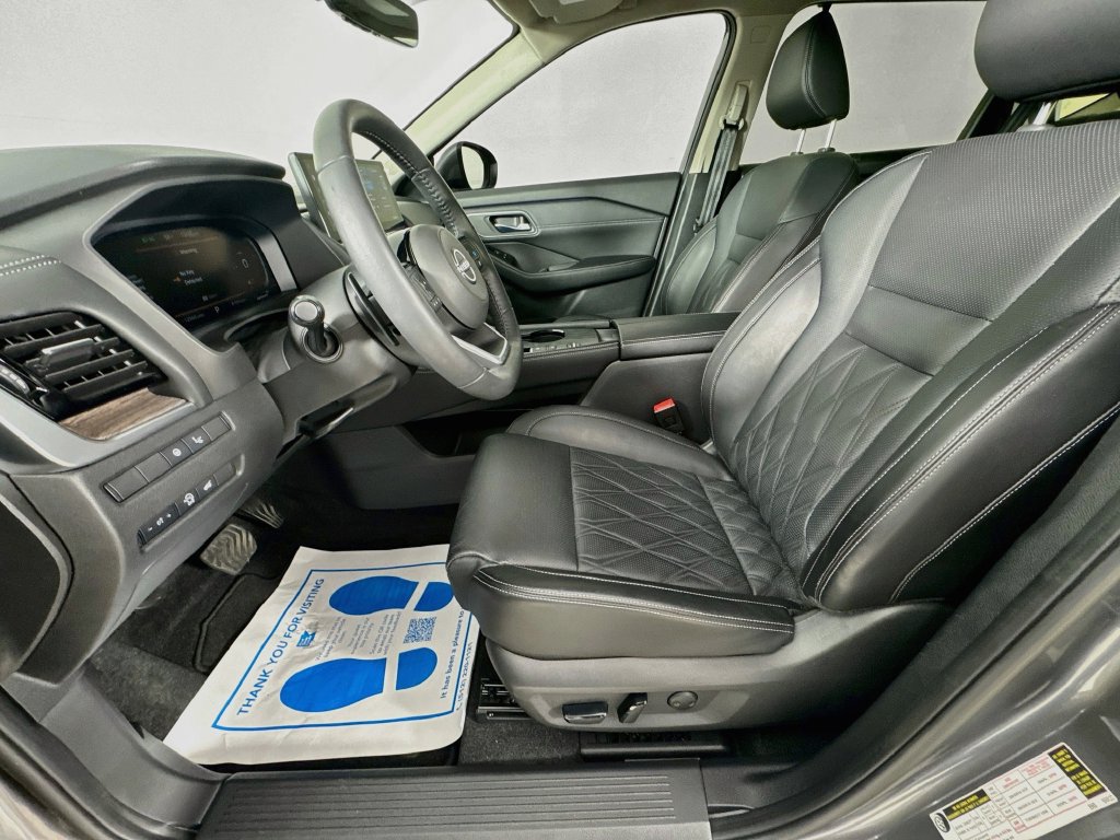 Used 2024 Nissan Rogue Platinum w/ Platinum Premium Package FWD image 25