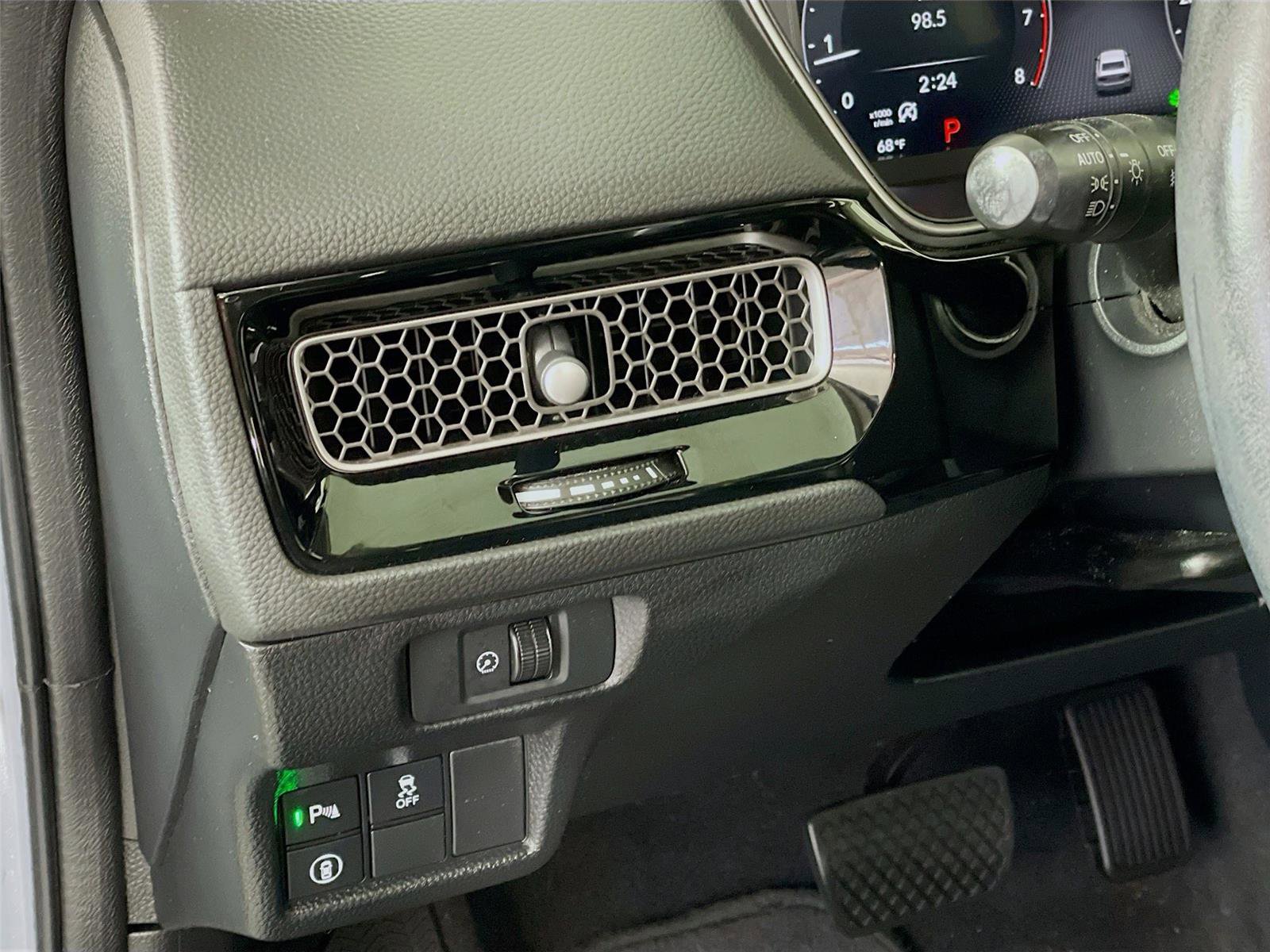 Used 2024 Honda Civic Touring image 16